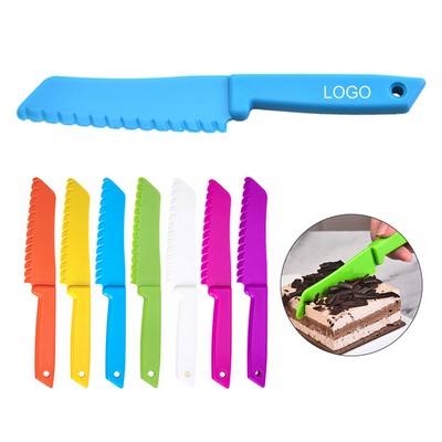 Plastic Serrated Cake Knife